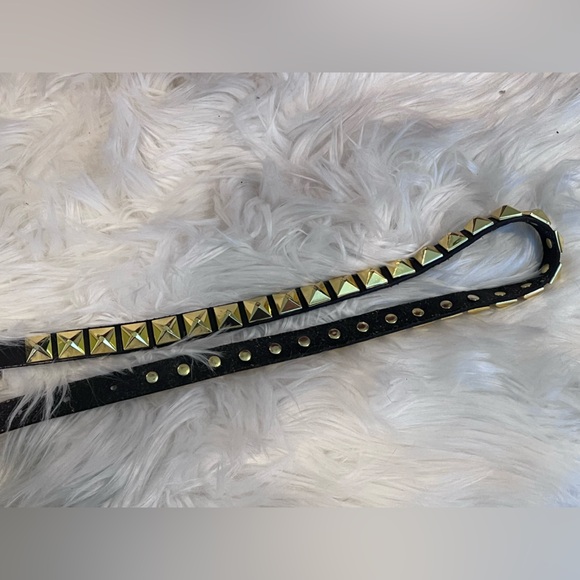 Linea Pelle Collection Size XS Black Leather Skinny Belt W/ Gold Studs - Picture 7 of 12